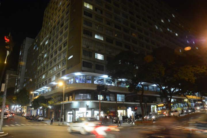Comodidade E Seguranca No Centro เบโลโอรีซอนชี ภายนอก รูปภาพ